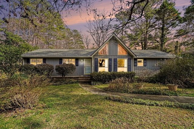 2736 WHISPER Trail, Douglasville, GA 30135