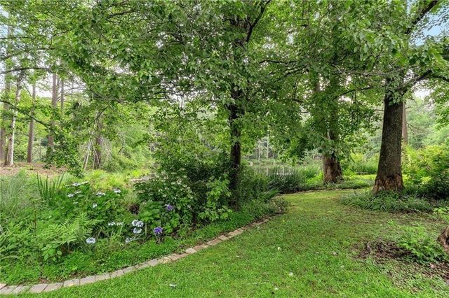 2736 WHISPER Trail, Douglasville, GA 30135