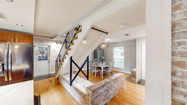 2121 Mountainview Drive, Hurst, TX 76054