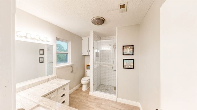 2121 Mountainview Drive, Hurst, TX 76054