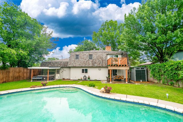 2121 Mountainview Drive, Hurst, TX 76054