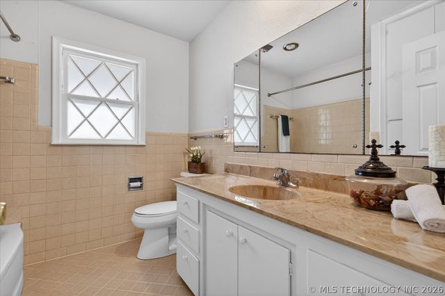 701 Winding Way, Bartlesville, OK 74006