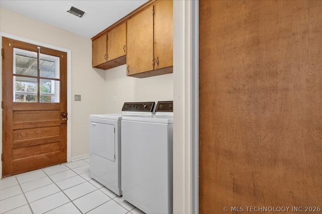 701 Winding Way, Bartlesville, OK 74006