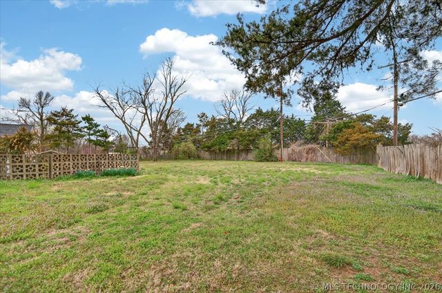 701 Winding Way, Bartlesville, OK 74006