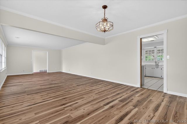 701 Winding Way, Bartlesville, OK 74006