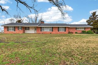 701 Winding Way, Bartlesville, OK 74006