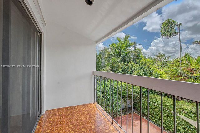 4950 San Amaro Dr, Coral Gables, FL 33146