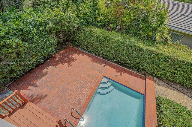 4950 San Amaro Dr, Coral Gables, FL 33146