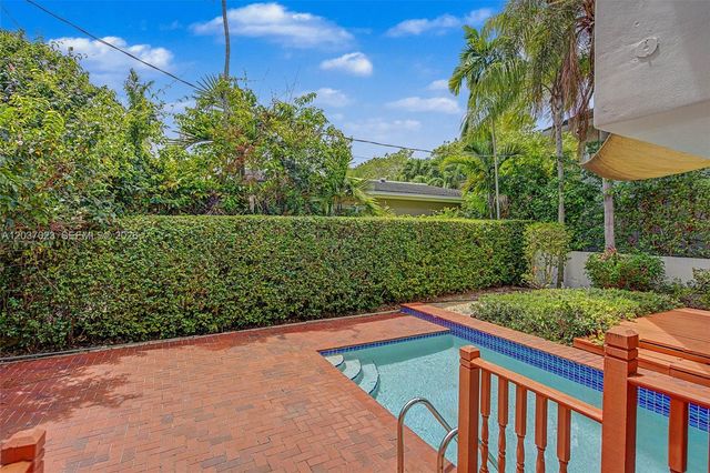 4950 San Amaro Dr, Coral Gables, FL 33146