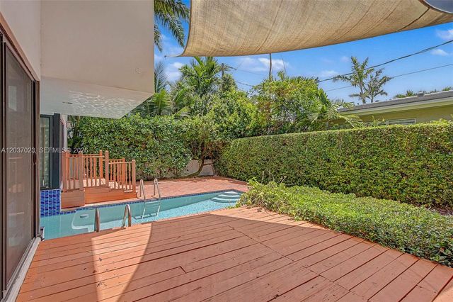 4950 San Amaro Dr, Coral Gables, FL 33146