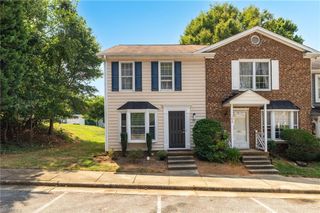 811 Ashebrook Drive 101, Greensboro, NC 27409