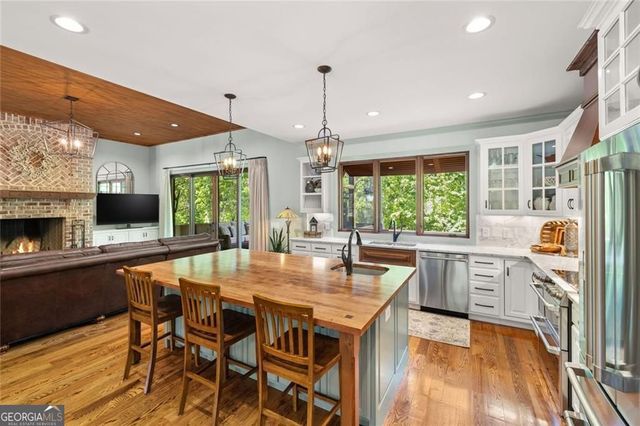 1100 S Laceola Road, Cleveland, GA 30528
