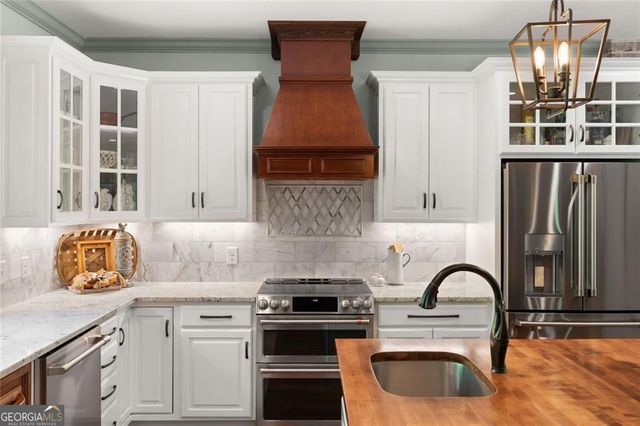 1100 S Laceola Road, Cleveland, GA 30528