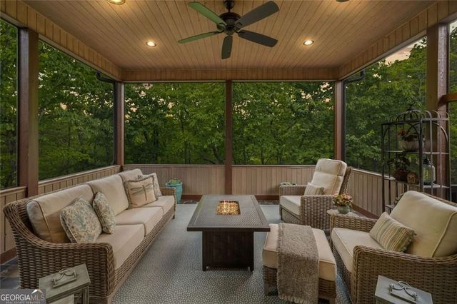 1100 S Laceola Road, Cleveland, GA 30528
