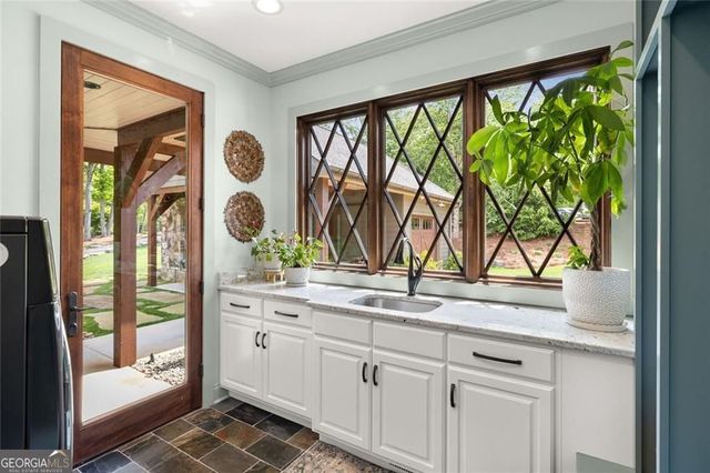 1100 S Laceola Road, Cleveland, GA 30528