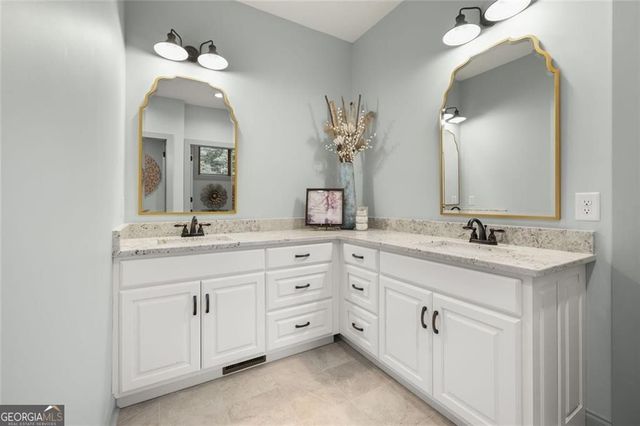 1100 S Laceola Road, Cleveland, GA 30528