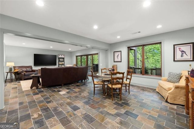 1100 S Laceola Road, Cleveland, GA 30528