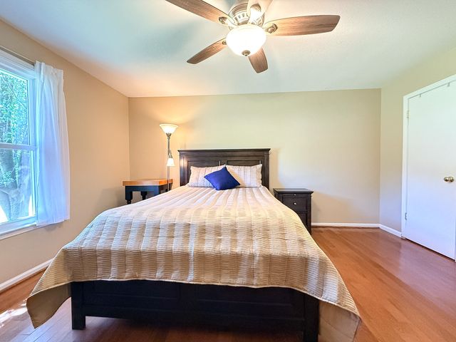 2242 Sweetbriar Dr, Clarksville, TN 37043