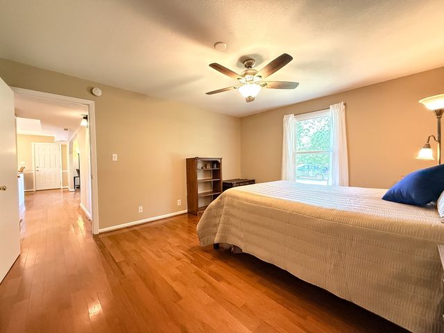 2242 Sweetbriar Dr, Clarksville, TN 37043