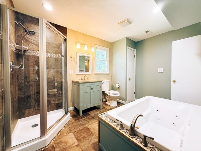 2242 Sweetbriar Dr, Clarksville, TN 37043