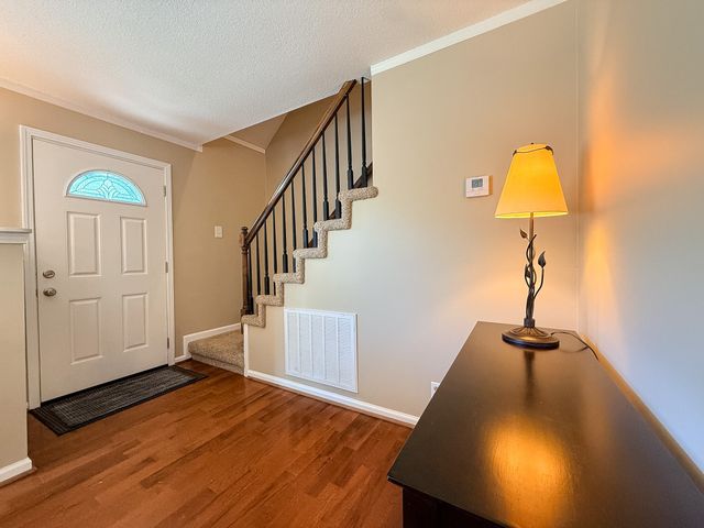 2242 Sweetbriar Dr, Clarksville, TN 37043
