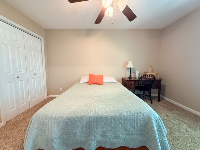 2242 Sweetbriar Dr, Clarksville, TN 37043