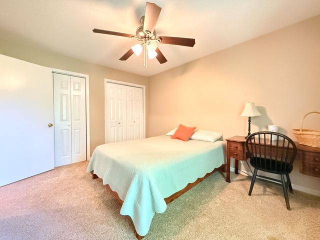 2242 Sweetbriar Dr, Clarksville, TN 37043