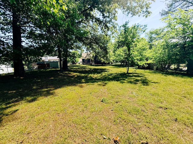 2242 Sweetbriar Dr, Clarksville, TN 37043