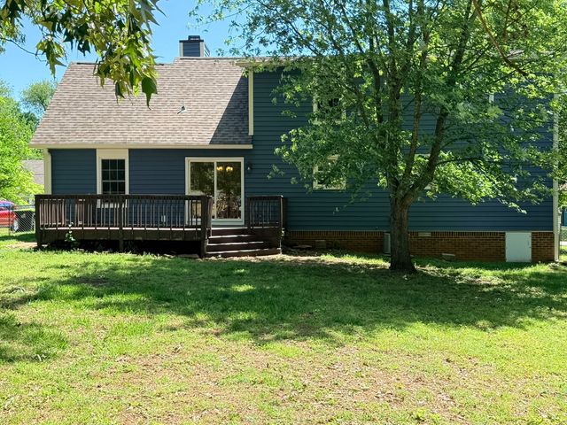 2242 Sweetbriar Dr, Clarksville, TN 37043