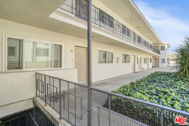 212 E Tamarack Avenue, Inglewood, CA 90301