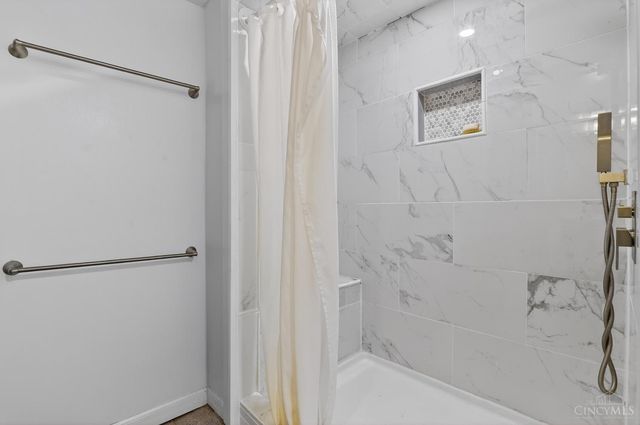 378 Howell Avenue, Cincinnati, OH 45220