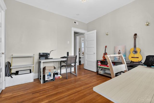 378 Howell Avenue, Cincinnati, OH 45220