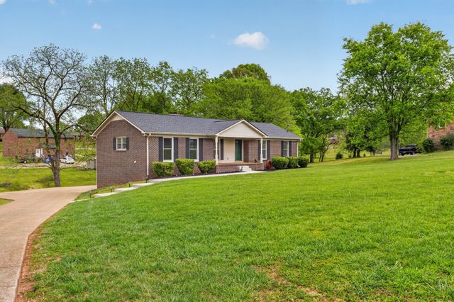 1264 Imperial Dr, Columbia, TN 38401