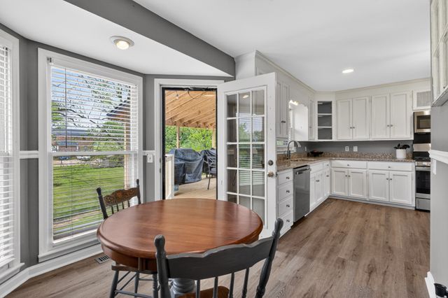 1264 Imperial Dr, Columbia, TN 38401