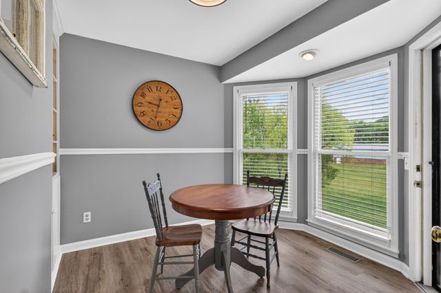 1264 Imperial Dr, Columbia, TN 38401