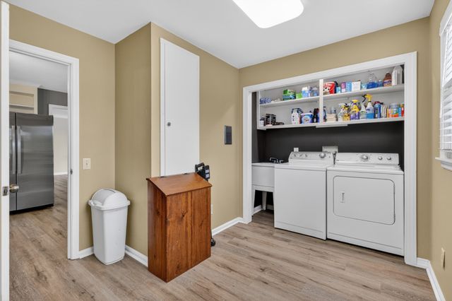 1264 Imperial Dr, Columbia, TN 38401