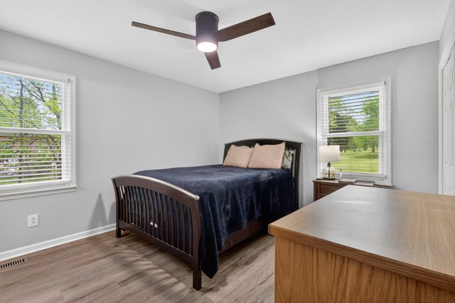 1264 Imperial Dr, Columbia, TN 38401