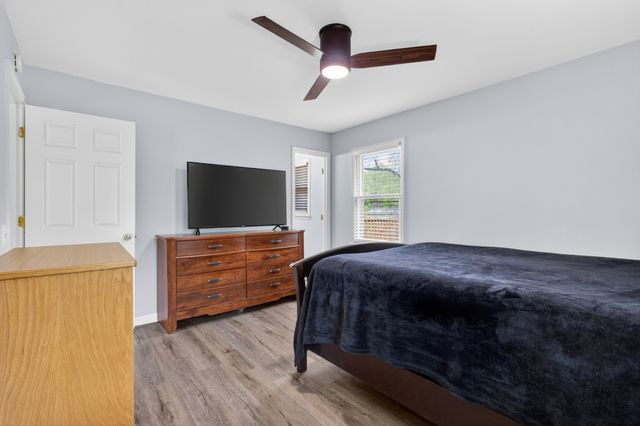 1264 Imperial Dr, Columbia, TN 38401