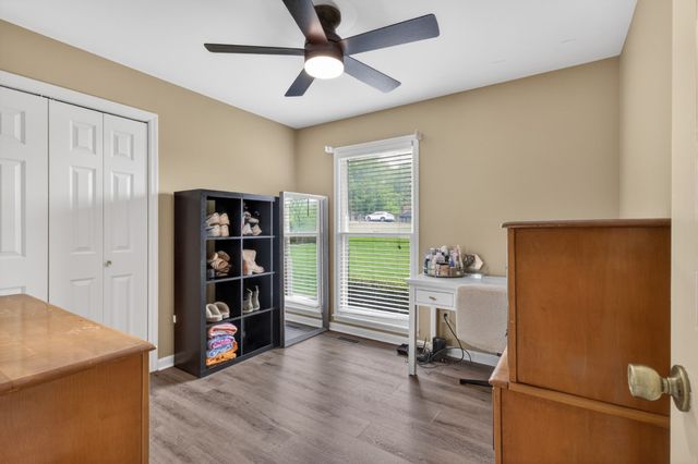 1264 Imperial Dr, Columbia, TN 38401