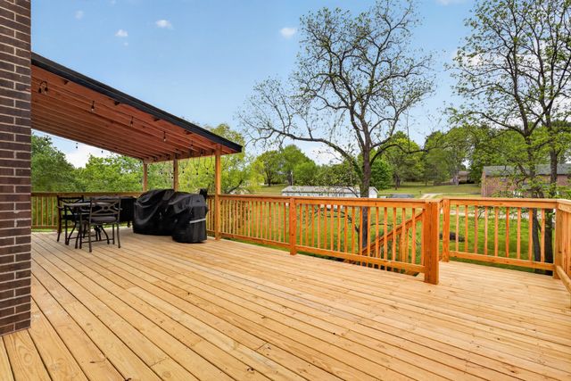 1264 Imperial Dr, Columbia, TN 38401