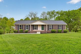 1264 Imperial Dr, Columbia, TN 38401