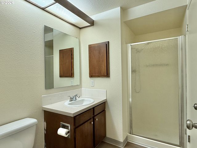 614 Ne 132ND Ave, Vancouver, WA 98684