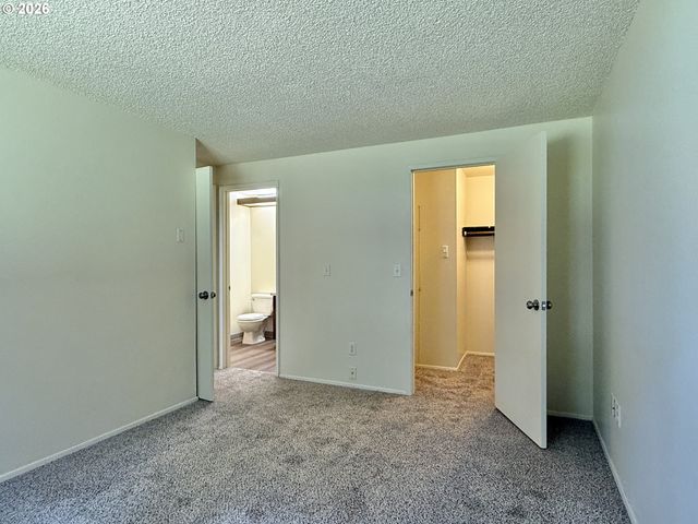 614 Ne 132ND Ave, Vancouver, WA 98684