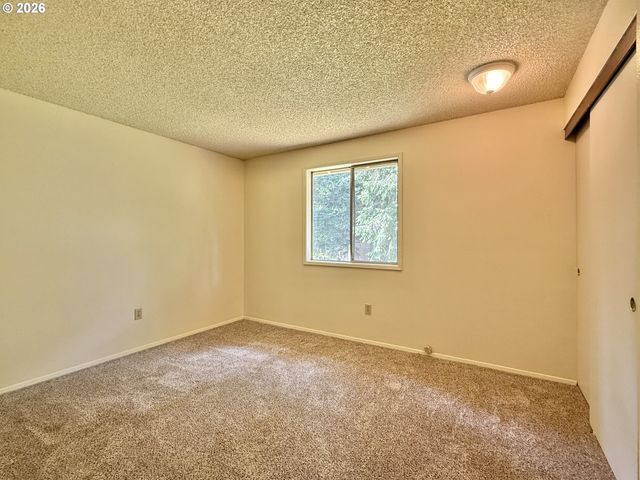 614 Ne 132ND Ave, Vancouver, WA 98684