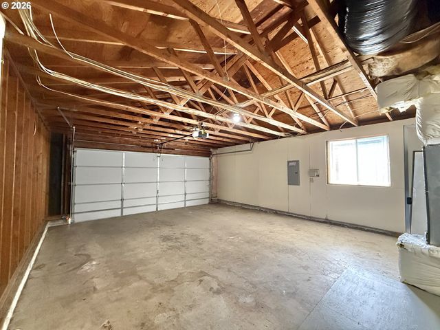 614 Ne 132ND Ave, Vancouver, WA 98684
