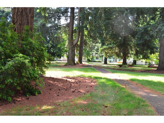 614 Ne 132ND Ave, Vancouver, WA 98684