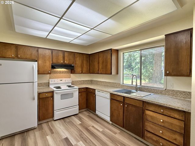 614 Ne 132ND Ave, Vancouver, WA 98684