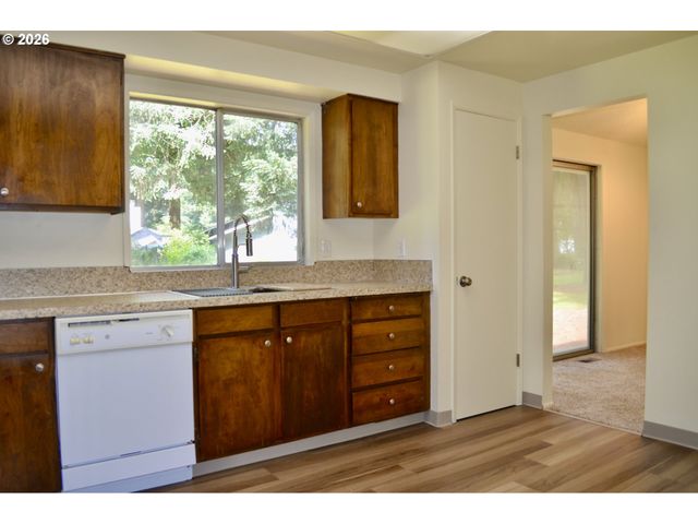 614 Ne 132ND Ave, Vancouver, WA 98684