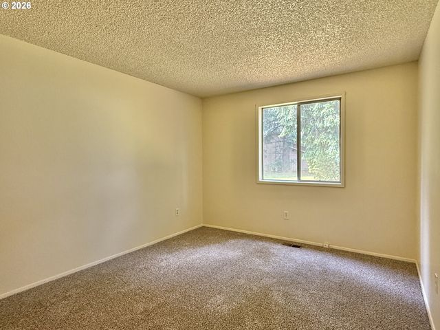 614 Ne 132ND Ave, Vancouver, WA 98684