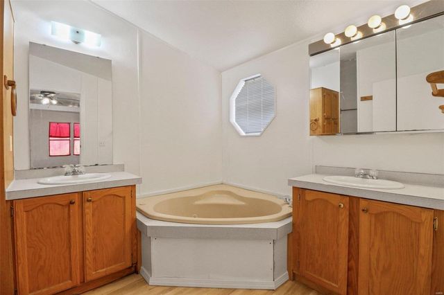 6680 Highway 137, Houston, MO 65483